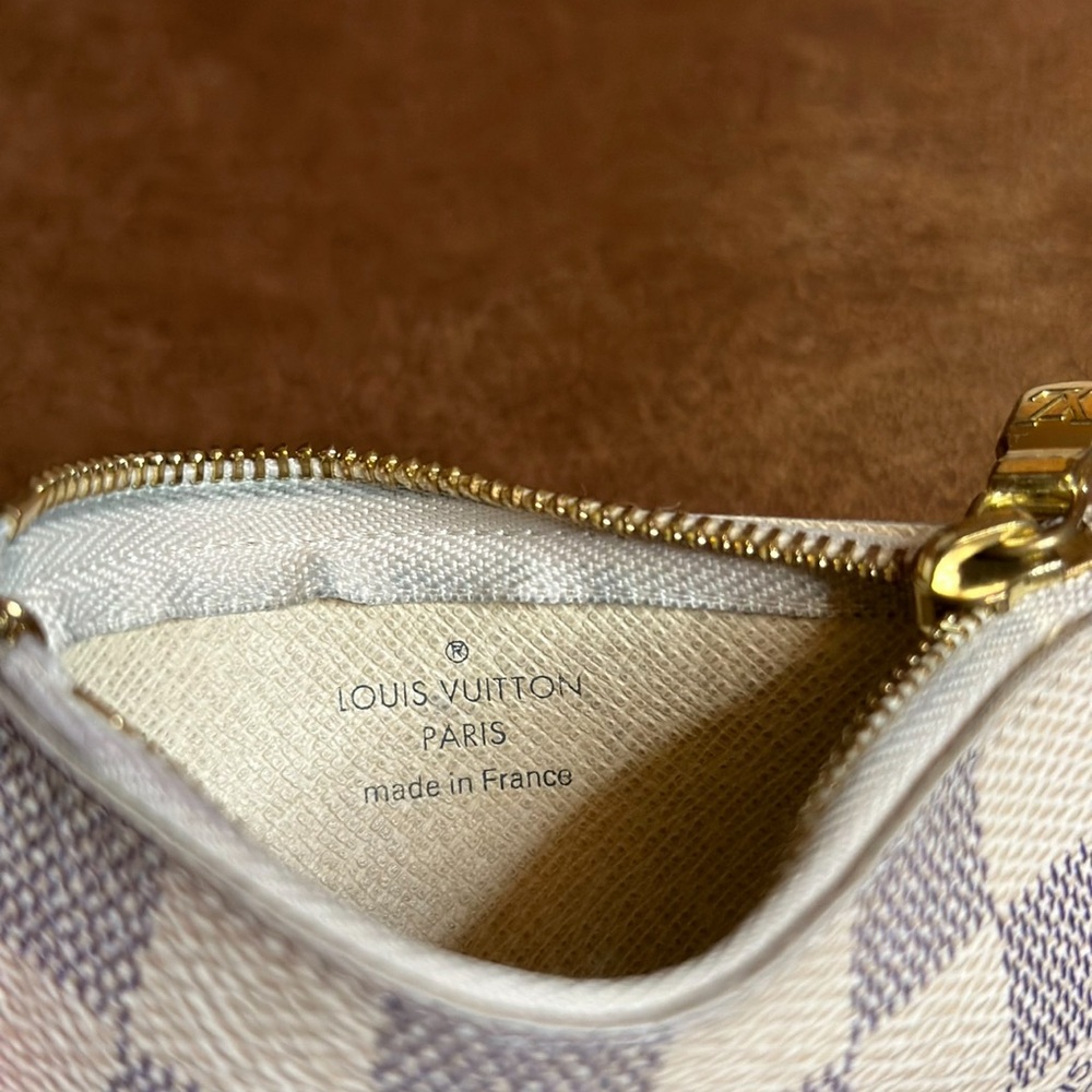 Louis Vuitton Damier Azur Key & Card Holder - Picture 10 of 13